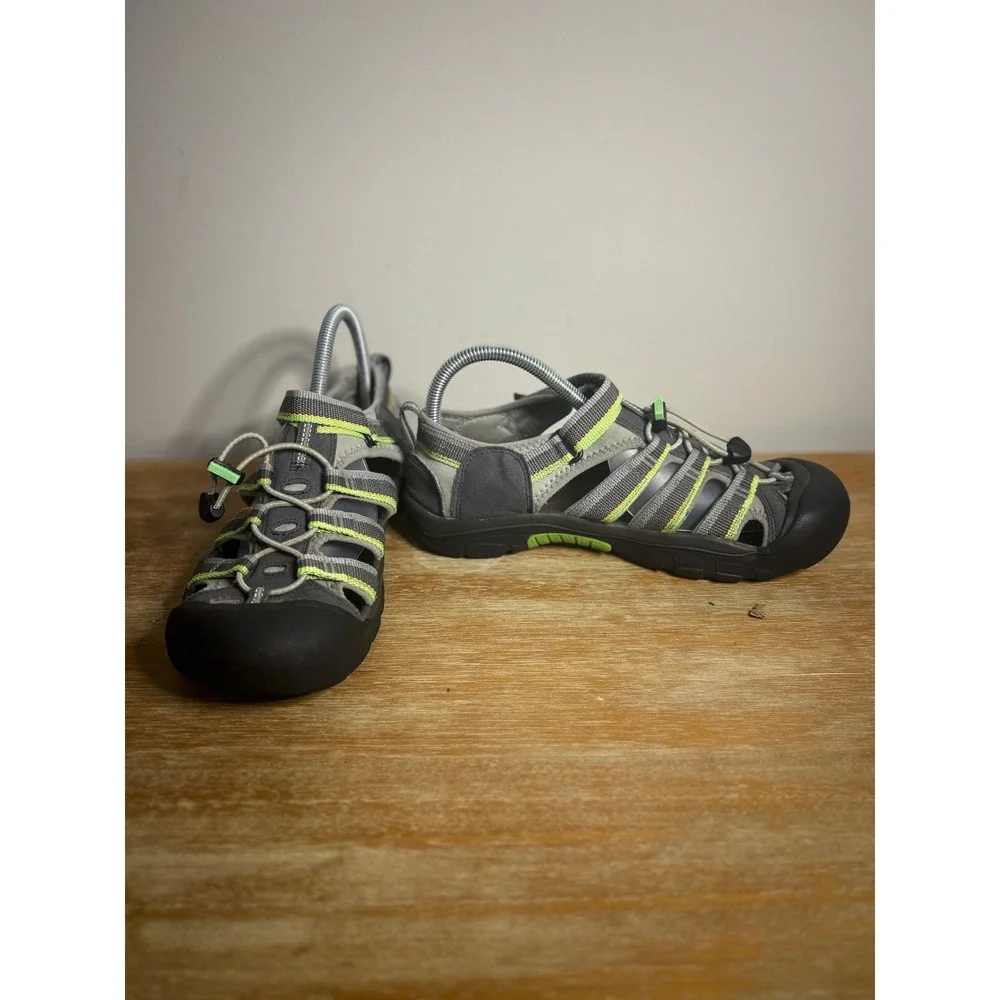 Keen KEEN Newport H2 Sandals‎ Mens Size 7 Gray Green Strap Hiking Trail Shoes